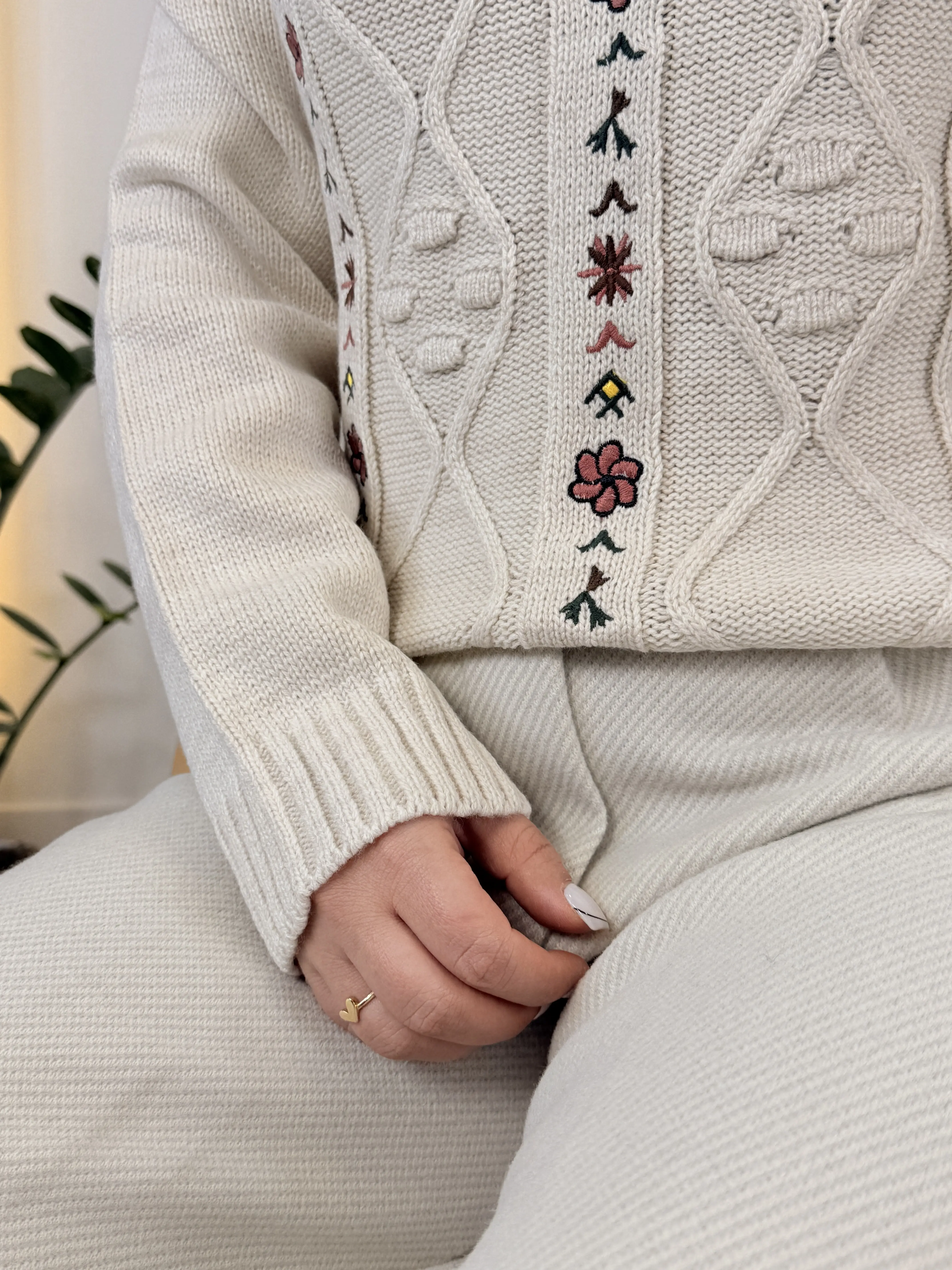 بافت گلدوزی ریز